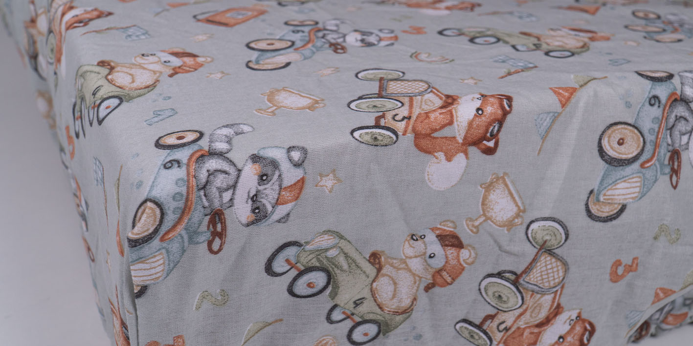 prześcieradło 80x160 zwierzaki w autach